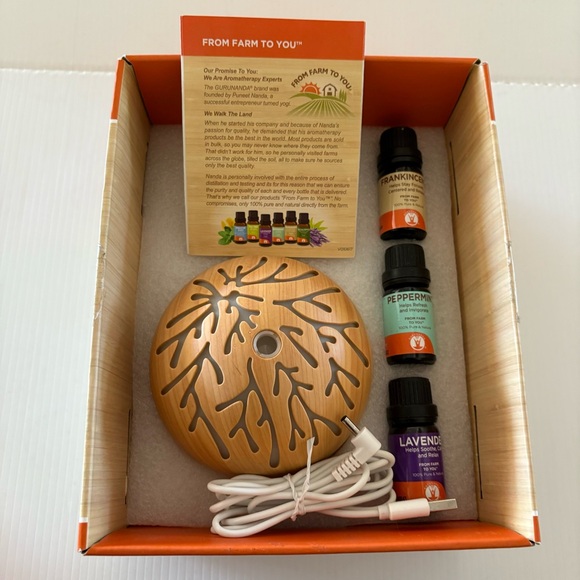 Gurunanda The Mini Tree Ultrasonic Essential Oil Diffuser with 3 Essential Oils - Picture 3 of 14